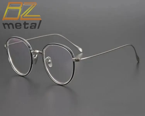Titanium Glasses: A New Choice For Light Weight and Fashionable