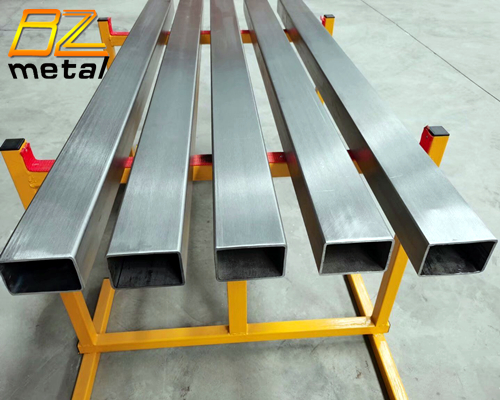 Titanium Square Tubes Manufacturer.jpg