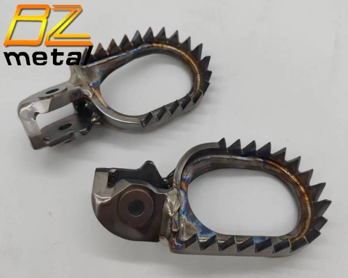 Titanium Footpeg KTM 2023 Normal.jpg