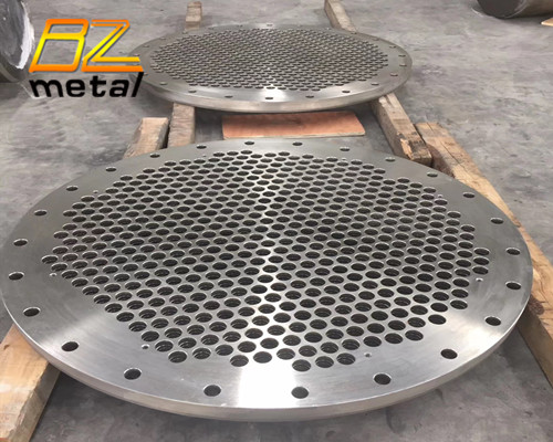 TItanium tube sheet for heat exchanger